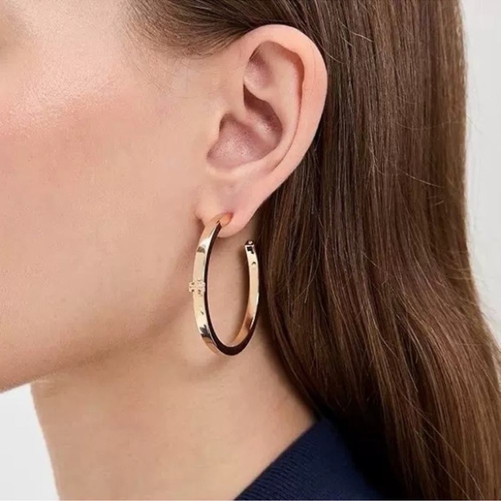 NWOT Tory Burch Icon Hoop Earring
